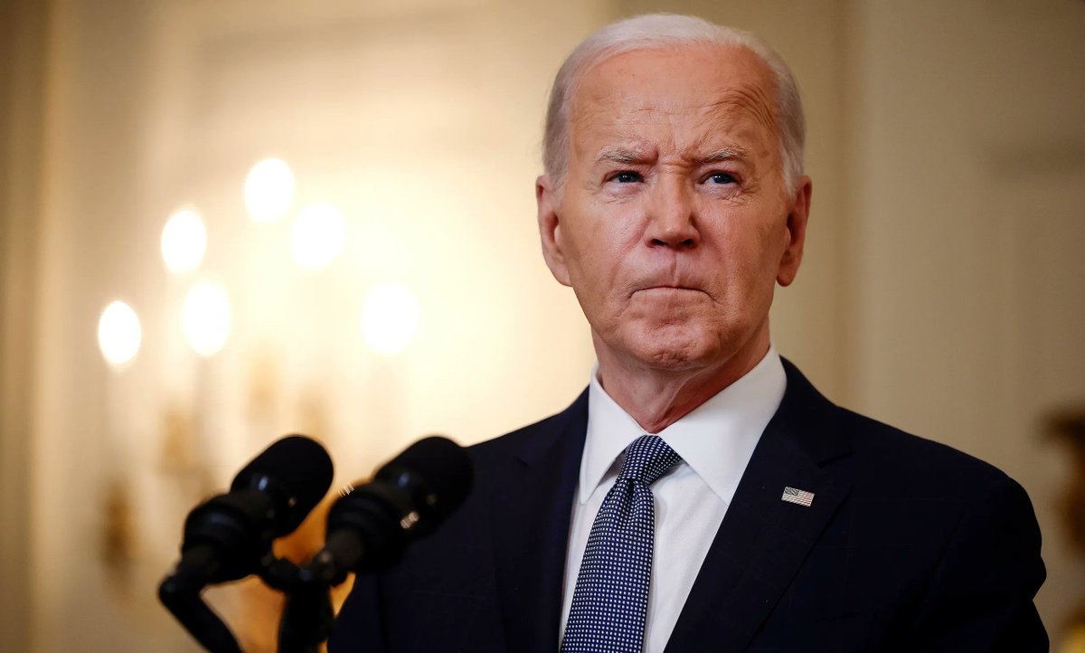 GlobeEyeNews's tweet image. Former US President Biden undergoing radiation therapy for cancer.