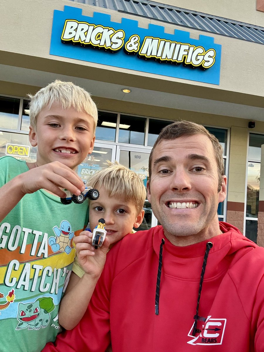 MrKdub's tweet image. Took the boys to Bricks &amp;amp; Minifigs - it’s a Lego hobby shop - pretty cool to see other people’s passions with their hobby - group of folks standing around talking excitement for legos like I do in a local card shop. Passions are passions, hobbies are YOUR own! Own them! #TheHobby