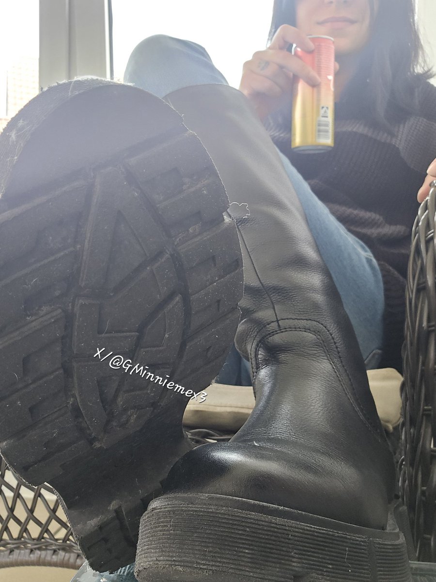 GMinniemex3's tweet image. Task-Rt-Game 
1/1/1
✍️jeder 2
15 Minuten bis 16:45 Uhr
✍️ Schlag mit Fernbedienung 
🔄 Schlag mit Kochlöffel 
❤️ 💸+ Schlag mit Sneaker