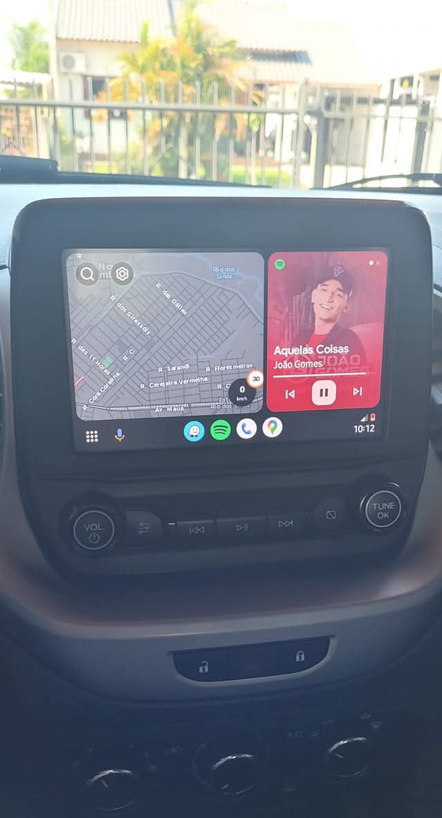 Rck_Crds's tweet image. Por que os alertas não aparecem mais acima da mídia no #AndroidAuto? (imagem ilustrativa)