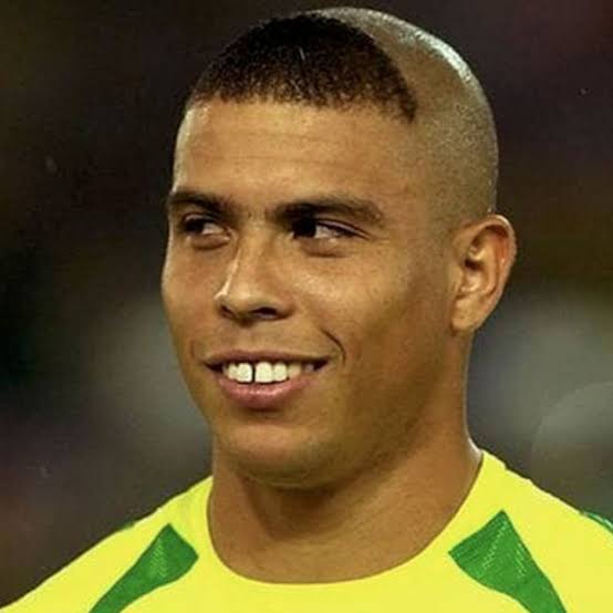 DexxterUtd's tweet image. The GOAT debate made football fans to be divided between Messi and Cristiano, but all of us reference this iconic haircut whenever a player drops a masterclass performance.
Is Ronaldo the best to ever kick a ball? 🤔