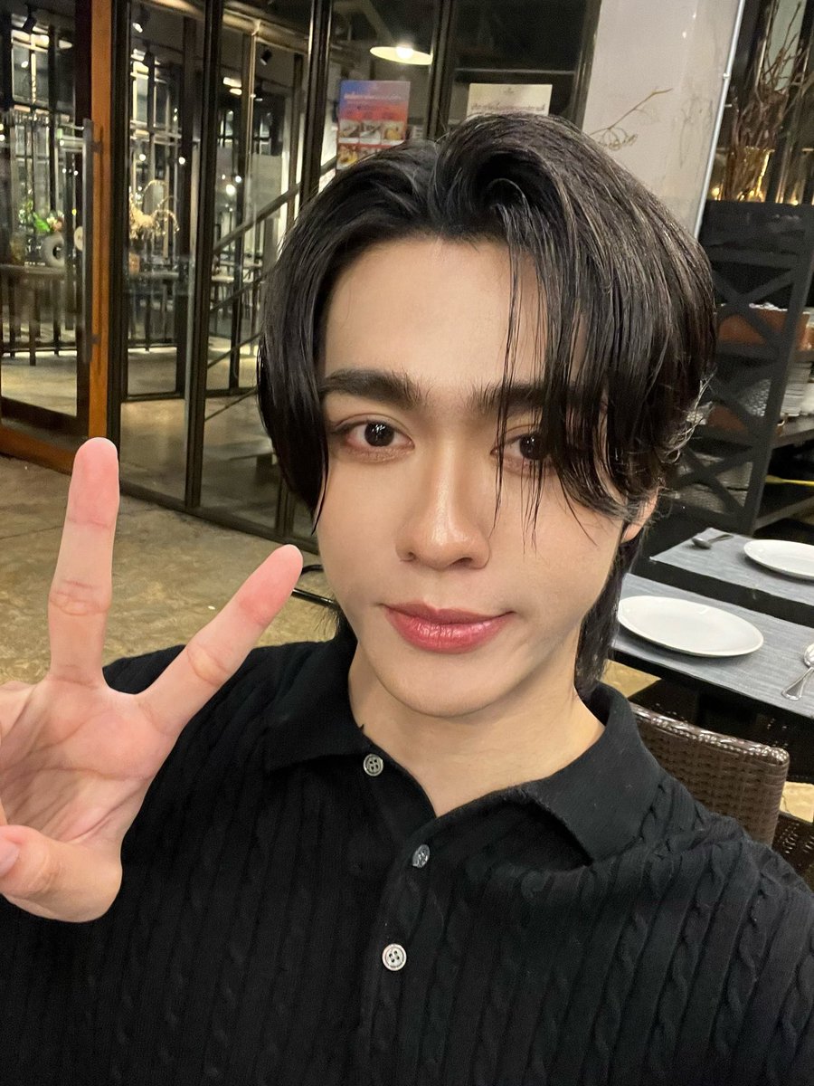 ขอบคุณทาง Pantene และ Tops มากๆเลยนะครับที่ชวนบูมมาร่วมกิจกรรมในวันนี้ ได้มาเจอทุกๆคน และขอบคุณทุกคนที่มาหาพี่ธรวันนี้นะครับ หวังว่าจะได้เติมพี่ธรกันครบถ้วนน้าาา ไว้มาเจอกันใหม่นะค้าบบบบ กลับบ้านปลอดภัย ถึงแล้วบอกกันด้วยนะครับบบ ขอตัวไปหม่ำๆกะป๊าม๊าก่อนนะค้าบบ💜☔️

BESEVBOOM AT