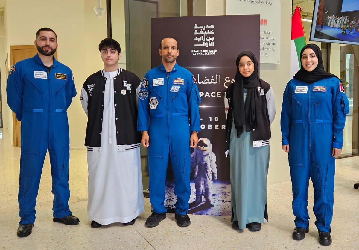 astro_hazzaa's tweet image. عام بعد عام تكبرون ويكبر طموح زايد معكم. 🤍

من جولتنا على مجموعة من مدارس الدولة، لنحتفل مع طلابنا بأسبوع الفضاء العالمي..