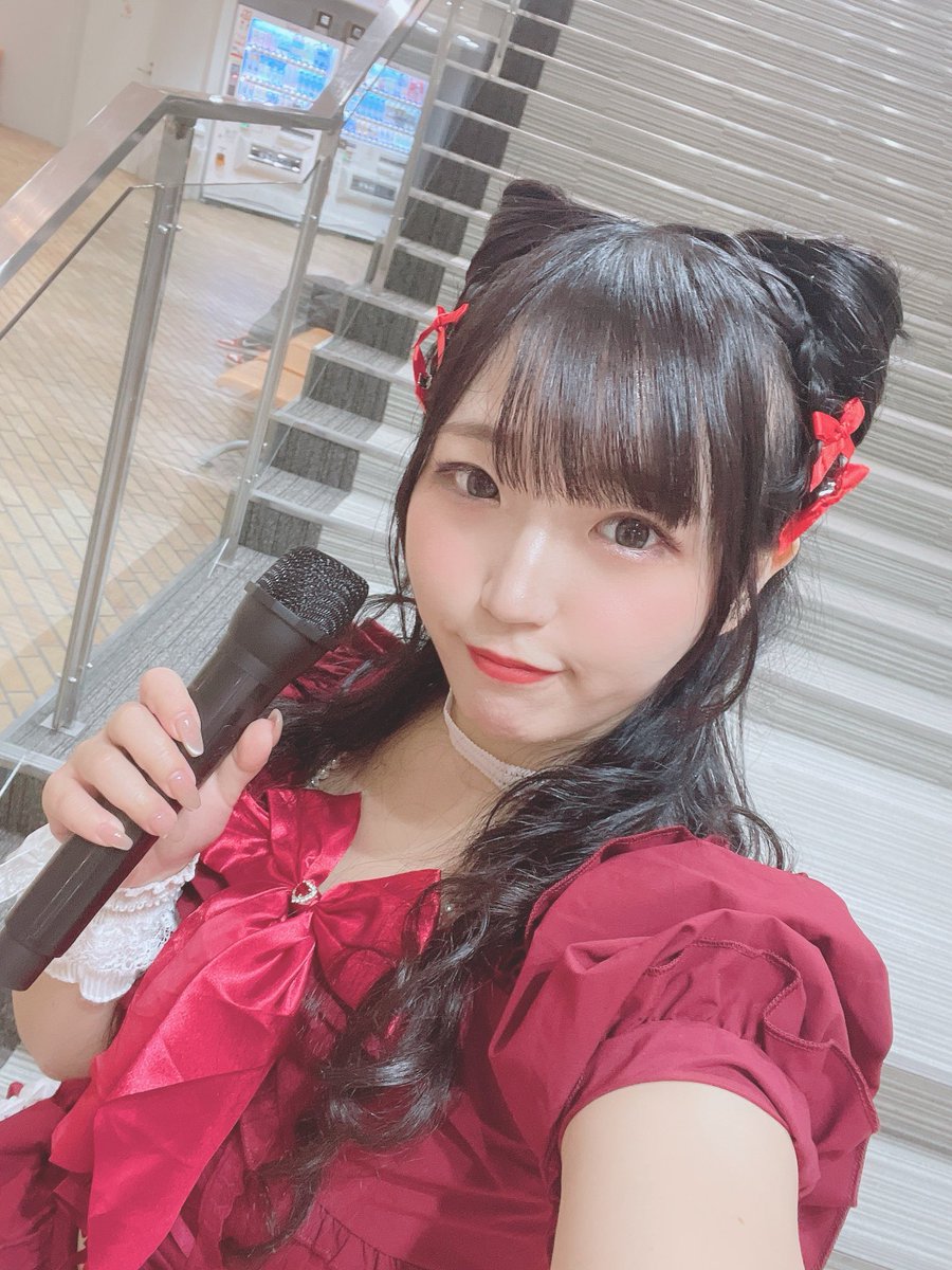 hiyori_tsuru's tweet photo. Star-ON Vol.4
4-7「きゅるりんしてみて」逃げ水あむちゃんパートでした❤️
あむちはガハガハ笑わないのでちょっと控えめな笑みにしたつもり😆
衣装の完全再現は難しかったけど髪型は完全再現じゃない??˘𓂂- · -𓂂˘
#コピユニ #きゅるりんってしてみて #Staron #スタオン https://t.co/N36a0ff1ft