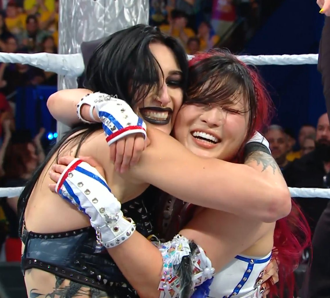 wrestlescripts's tweet image. Match of the night. Round of applause Rhea Ripley, Iyo Sky, Asuka and Kairi Sane ⭐️⭐️⭐️⭐️⭐️ #WWECrownJewel