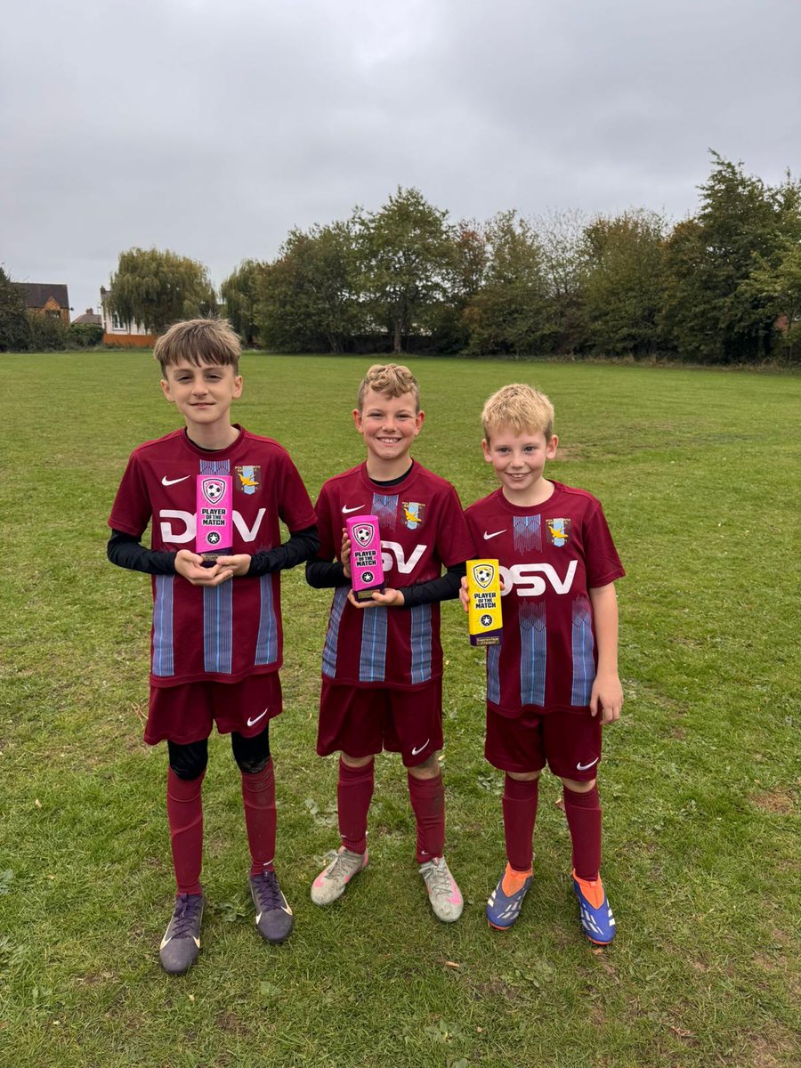 PSJFC_1971's tweet image. Swifts U10s Clarets played Gilway Giants today, in a hard fought battle. Manager Martin "Both teams played some excellent football, with lots of passing and some good runs. SPOTM is Ted. MPOTM is shared between River and Noel. #WEARESWIFTS #dsv #grassrootsfootball