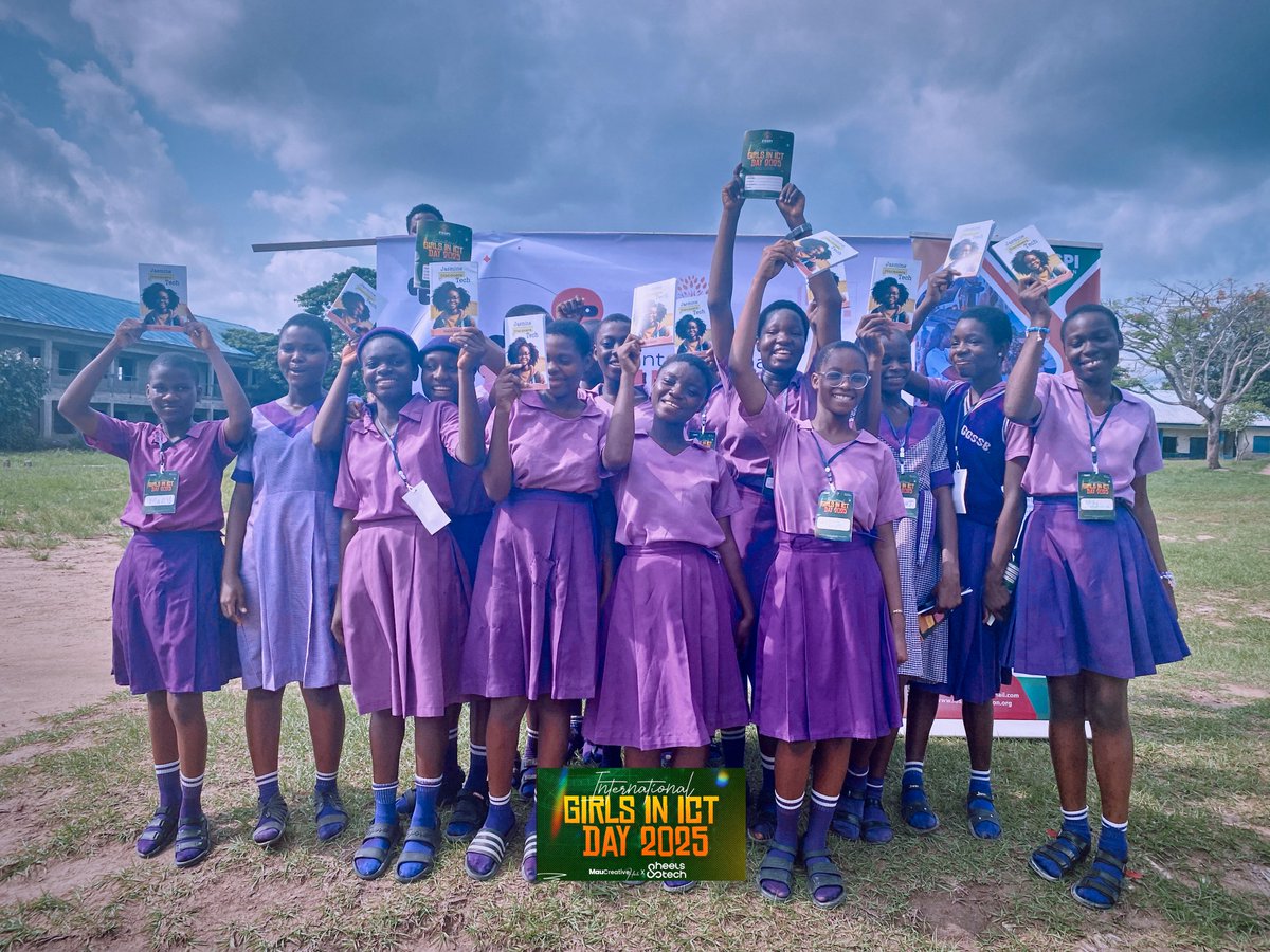 fospifoundation's tweet image. Today, we join the global community to celebrate the power, resilience, and brilliance of girls everywhere, while renewing our commitment to breaking barriers and creating pathways for them to thrive.

#InternationalDayOfTheGirl #GirlsInSTEM #DigitalInclusion #FOSPIImpact