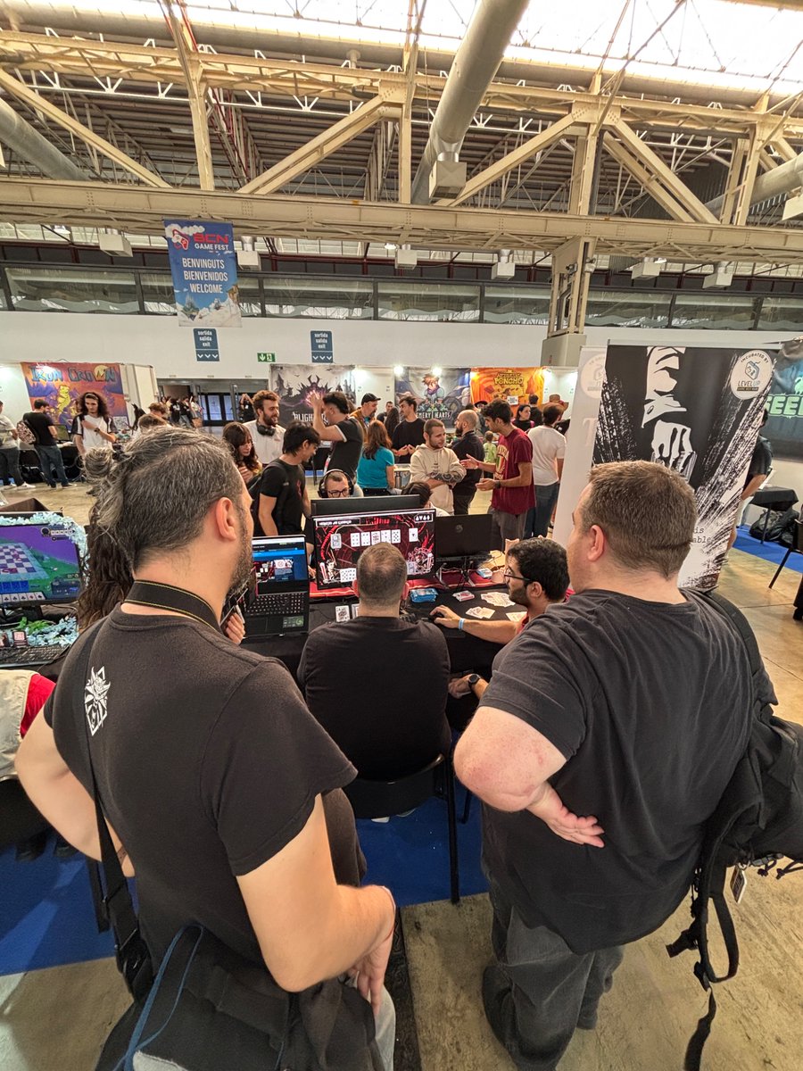 TwistedHouseDev's tweet image. Do you think you can defeat the demons? Play #HellHoldem at @bcngamefest and descend into hell 🌀