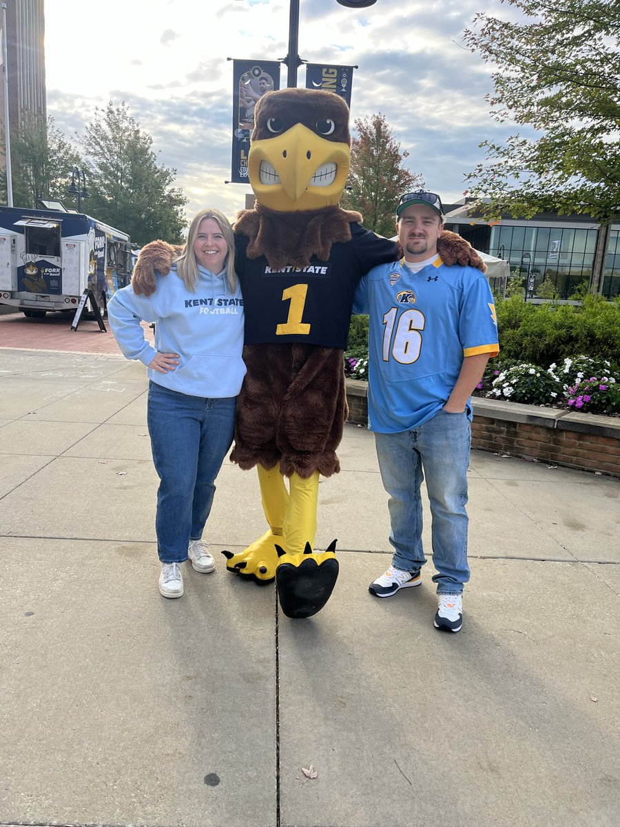 KSU_Rob's tweet photo. Had to do a quick tour of Kent State this morning for @KentStFootball Homecoming ⚡️⚡️⚡️#FlashesForever #KentHC https://t.co/7pJbTIScWV