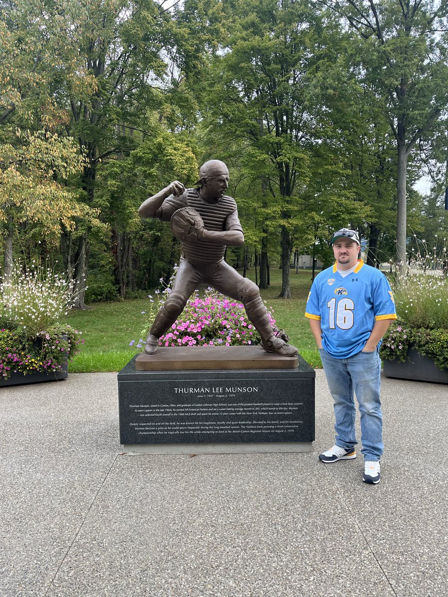 KSU_Rob's tweet photo. Had to do a quick tour of Kent State this morning for @KentStFootball Homecoming ⚡️⚡️⚡️#FlashesForever #KentHC https://t.co/7pJbTIScWV