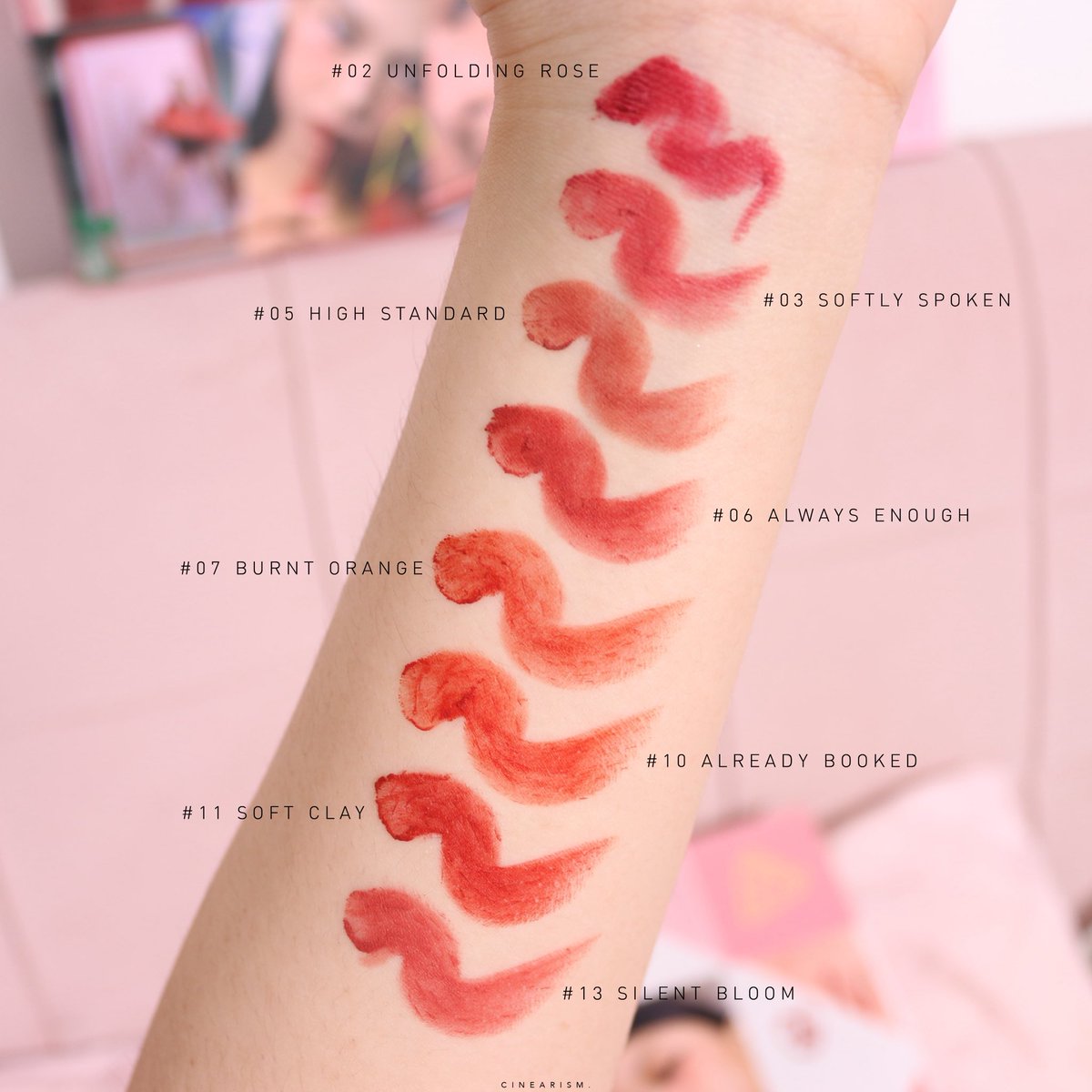 ลิป 3CE Sketchstick คอลนี้ราคาดีมากกกก🥹ลิปเจน Z ที่แท้

น้องมาแบบแท่งสลิมสามเหลี่ยม🔺พกง่าย ไม่กินที่ในกระเป๋าด้วยราคาดีแต่พิกเม้นท์แน่นมากกก เนื้อแมทท์ครีม แต่ไม่แห้ง เบาสบายปาก ติดทนเริ่ด ใช้ทาได้ทั้งแก้มและปากเลย สี Silent Bloom กับ Soft Clay คือต้องมี‼️