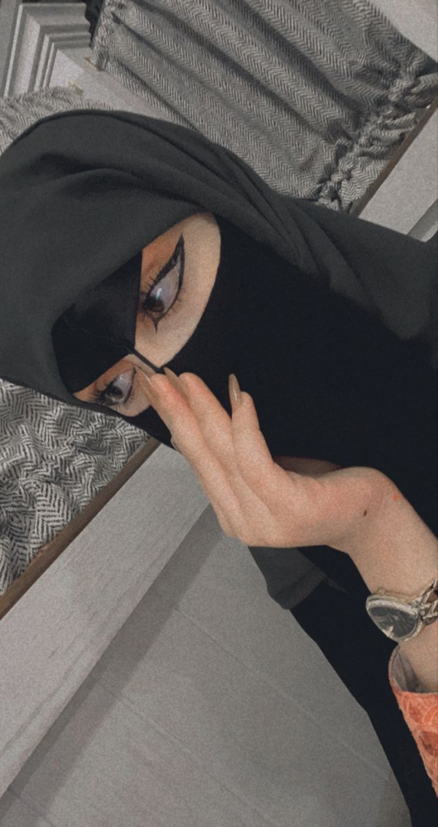 *أصعب شـــــــعور :*

*الخيانة 

*الفقدان 

*الخذلان 

*كسر الخاطر