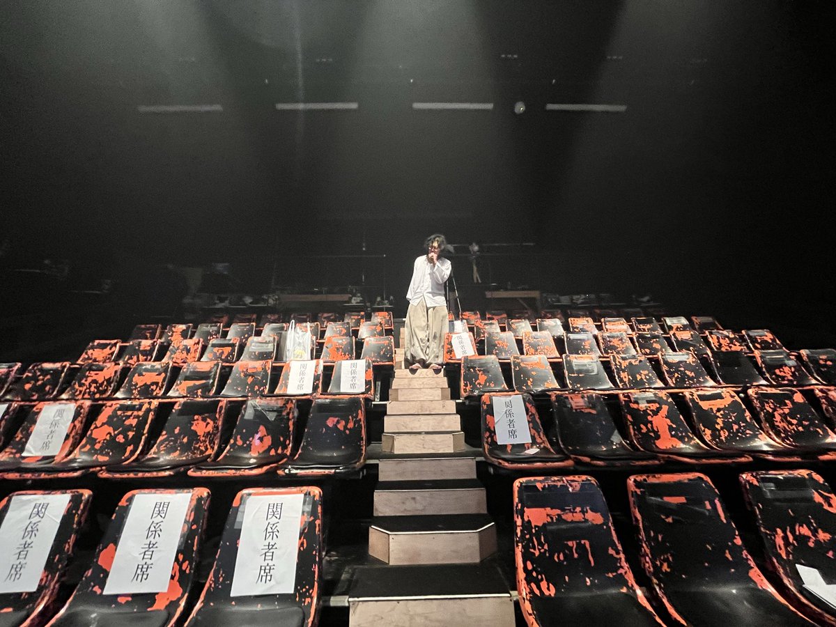 #ドリル魂2025  ラクイブナイトありがとうございました🙇‍♀️🙇‍♀️
初のラクイブMC緊張しましたが犬飼さん、利典さんお二人のお陰で楽しくできました😊
お客さんが劇場から出るまで、犬飼さん歌い続ける企画はカオスでした。笑
笑いすぎてお腹痛かった🤣🤣
いよいよ明日は千秋楽です！