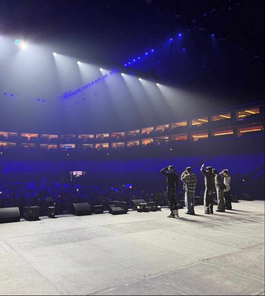 jorgesnic's tweet image. HUHUHU I LOVE YOU FIVE 🥹😭 

From the small stage last Pagtatag tour to this huge arena this SaW tour 🥹

SB19 READY FOR DUBAI
@SB19Official #SB19 
#SaWWorldTourDubai