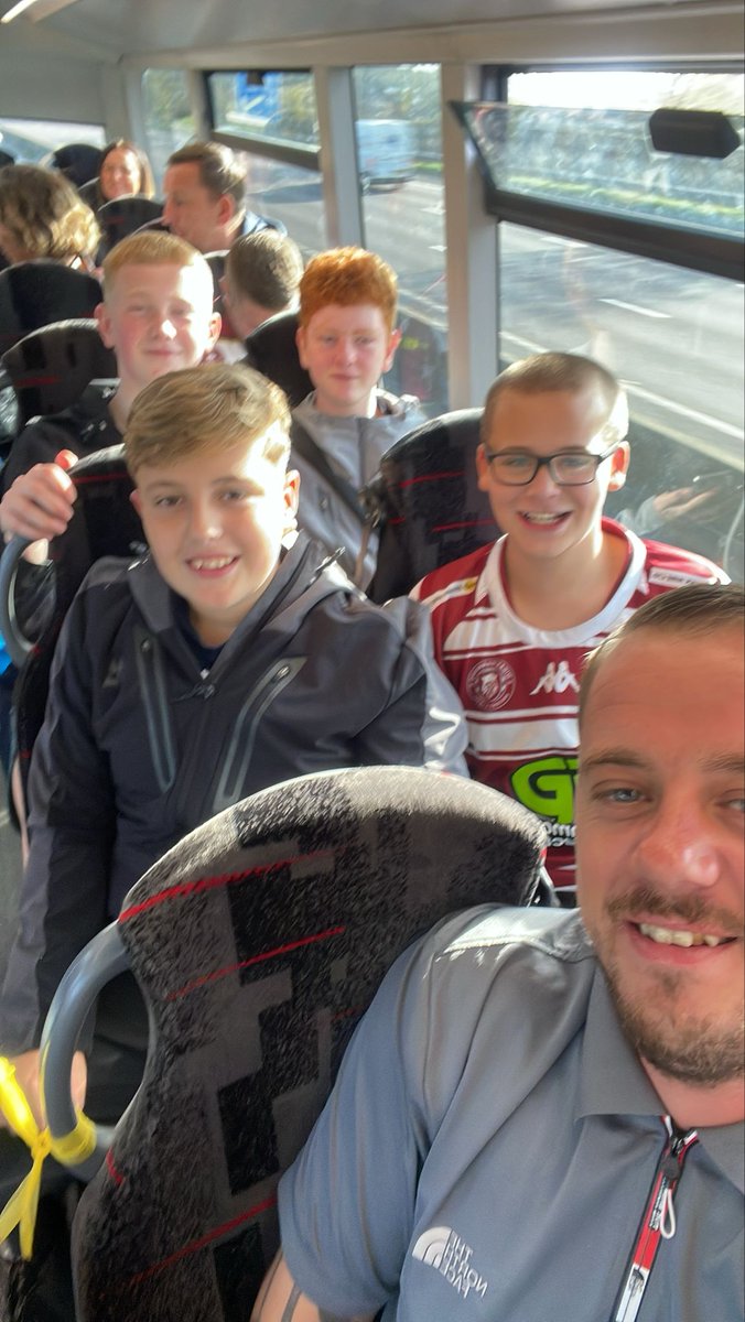 🦌𝗙𝗜𝗡𝗔𝗟 𝗕𝗢𝗨𝗡𝗗!🦌
4 double decker buses 🚌  are on route to todays Grand Final filled with Stags and Hinds! 
We hope you have a great day and bring even more silverware back to Wigan! 
#WeAreBlackAndGold #UptheStags #JoinUsNow