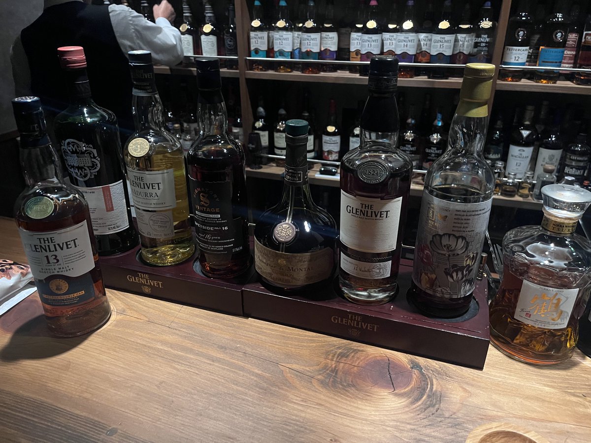 リベット研究所へ行ってきました！！
ウイスクテイルもうまうまでアルマニャックも美味しくて楽しい音楽とお酒な時間でした🥰