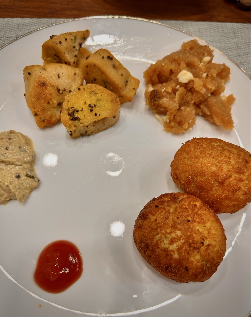 And somehow, they still think you haven’t eaten enough ❤️🥂😋