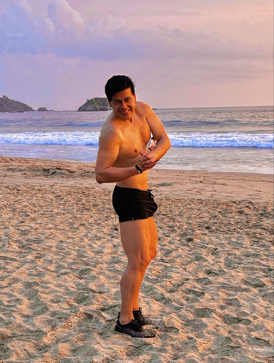 KingsWarArthur's tweet photo. Lo mejor para ti que me leés! 
Nos convertimos en lo que pensamos. ☀️🌈  
_________________________________
#BeHappy #HazLoPosible #MakeItPossible #LifeStyle #Fitnesslifestyle #Picoftheday #vacations #niceguy #Dady #Latino #instagood #beachlife #travelgram #beach #fit https://t.co/ExwWFAXKyO