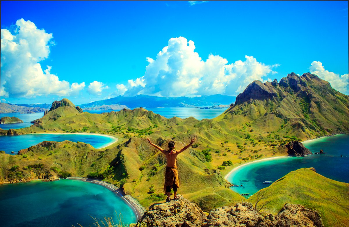 renataaliansya's tweet photo. Indonesian beautiful view
#komodoisland https://t.co/vE78MFIdTU