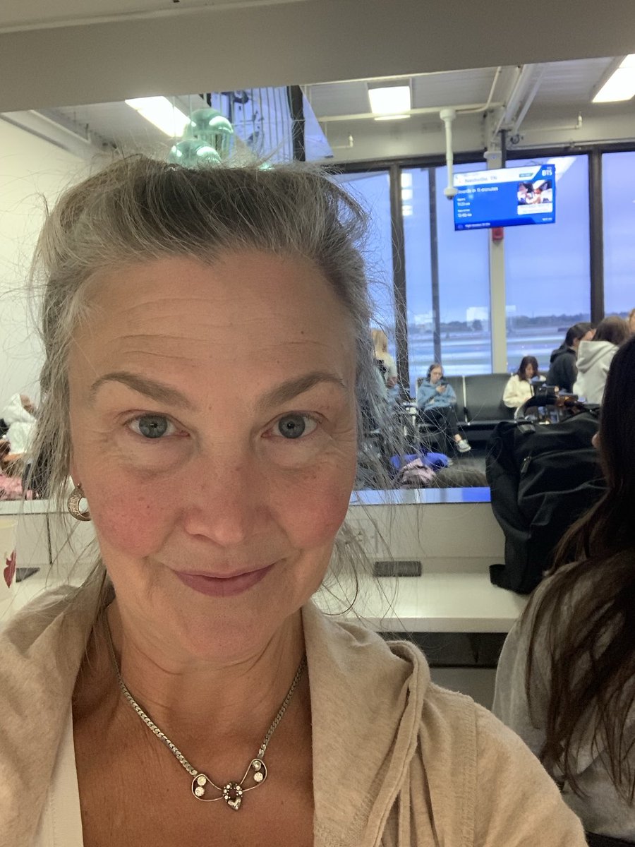 nutricooking's tweet image. In 11 minutes I’ll be boarding for Nashville and four days of excitement, learning and friends at #FNCE! #rdchat #eatright