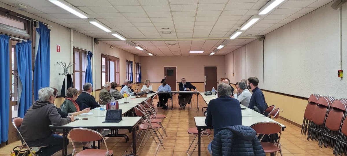 Merci <a href="/AlineJeudi/">Aline JEUDI-LEMOINE</a> et aux socialistes et écologistes de l'Allier pour leur invitation à échanger autour des enjeux de santé publique dans nos territoires en l'illustrant par l'expérience des infirmières scolaires de la VCF, parmi les dernières villes de France à les conserver.