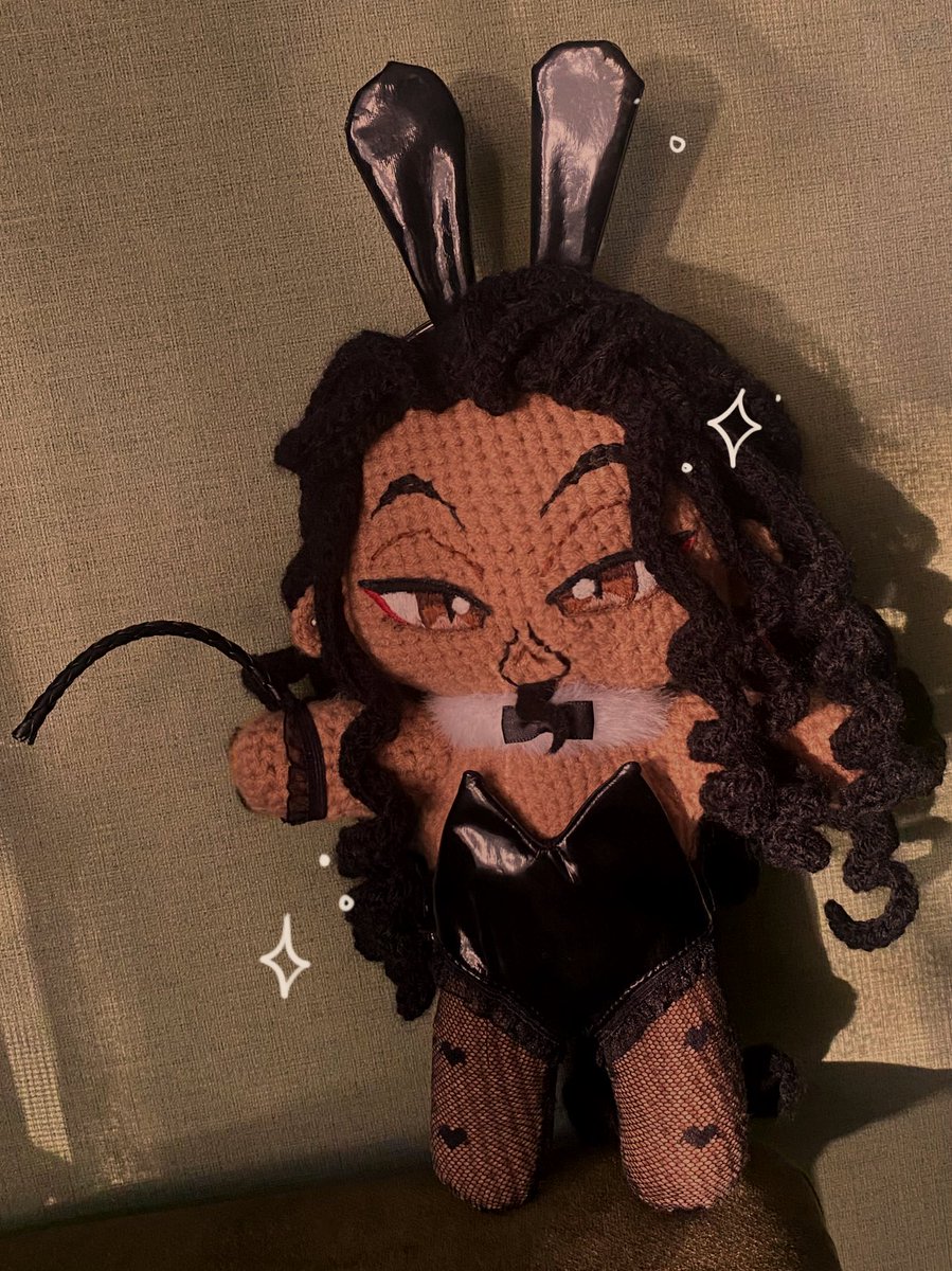 scarahyde's tweet photo. Someone got a new outfit \(0w0\) #Jafar https://t.co/YfOjgFVUVG