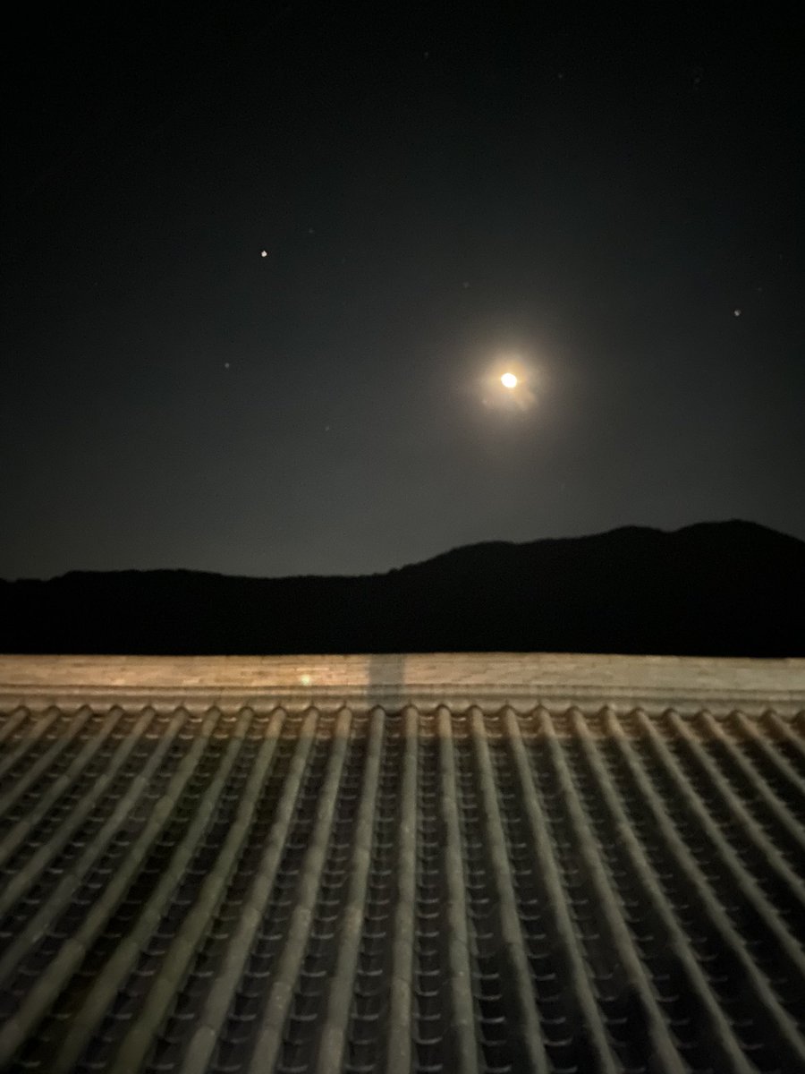 marihorn_'s tweet image. 【心身健康道場26日目】
清道研修所の朝と夜
この朝と夜は自然が作っているのか自分が作っているのか？
体の自分は自然に生かされている他力本願、自分を選択すれば凄すぎる一元の自由意志。
あなたはどちらで生きるのか？
#決定論と自由意志論 #nTech