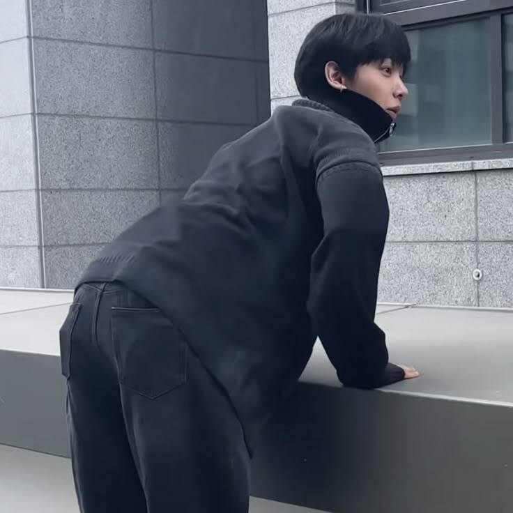 selfolssi ♤ tweet media