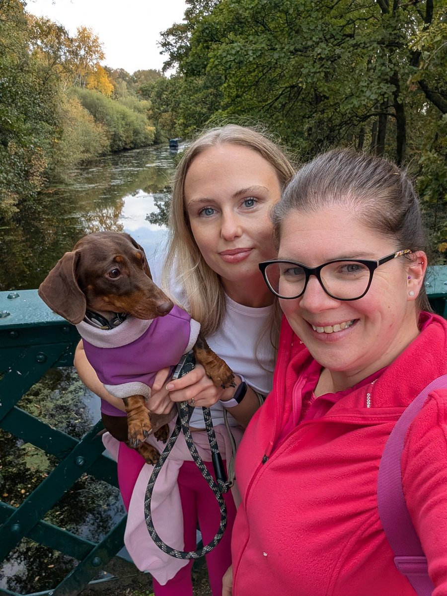 Today some of team finance joined the parade in pink walk for <a href="/ThreeWishesWWL/">Three Wishes Charity</a> breast cancer fundraising campaign with lots of our lovely WWL friends and colleagues 🩷