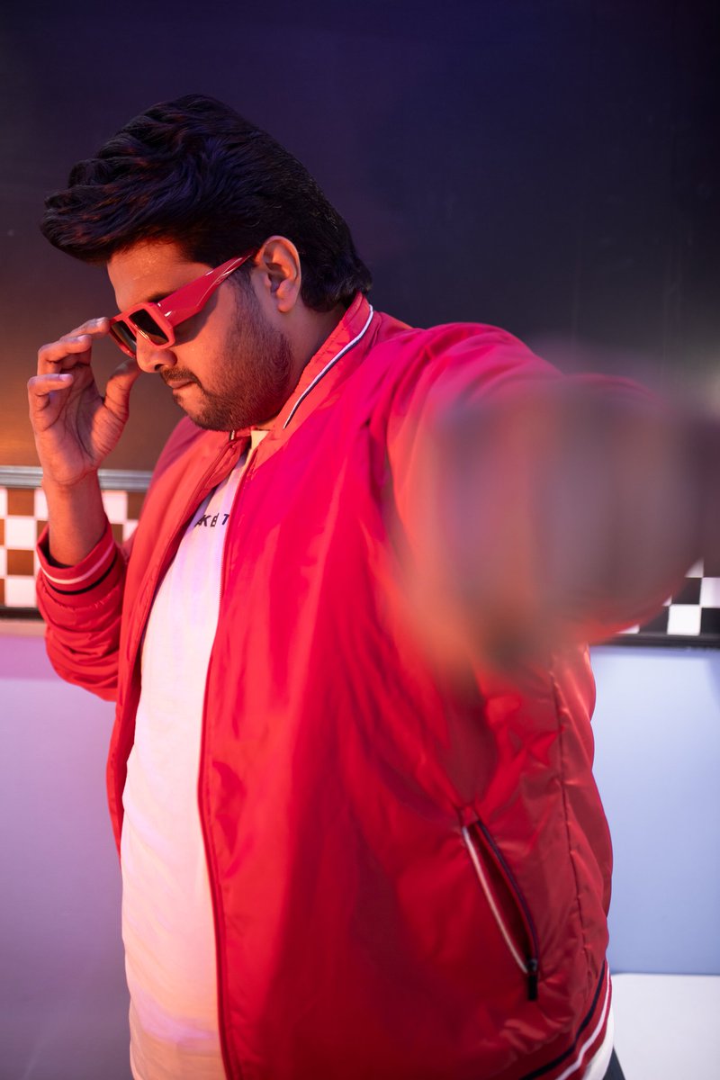 Southpaw vibes 🥊 

#actor #Director #Kishorerajkumar
#noiseandgrains #naaisekar