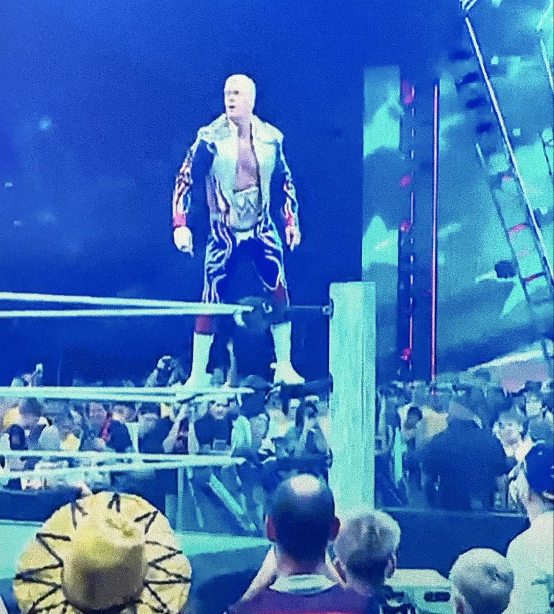 The1RJK's tweet image. More great work done by @JDHoop702 Rod and Sandra 

#WWECrownJewel