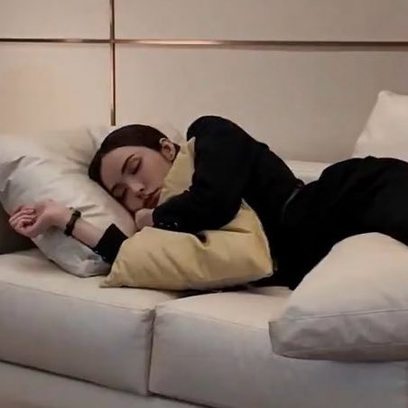 smileylotty's tweet image. Our little hamster is only this smol 🤏🏻🥹🐹
#ชาล็อตออสติน #CharlotteAustin