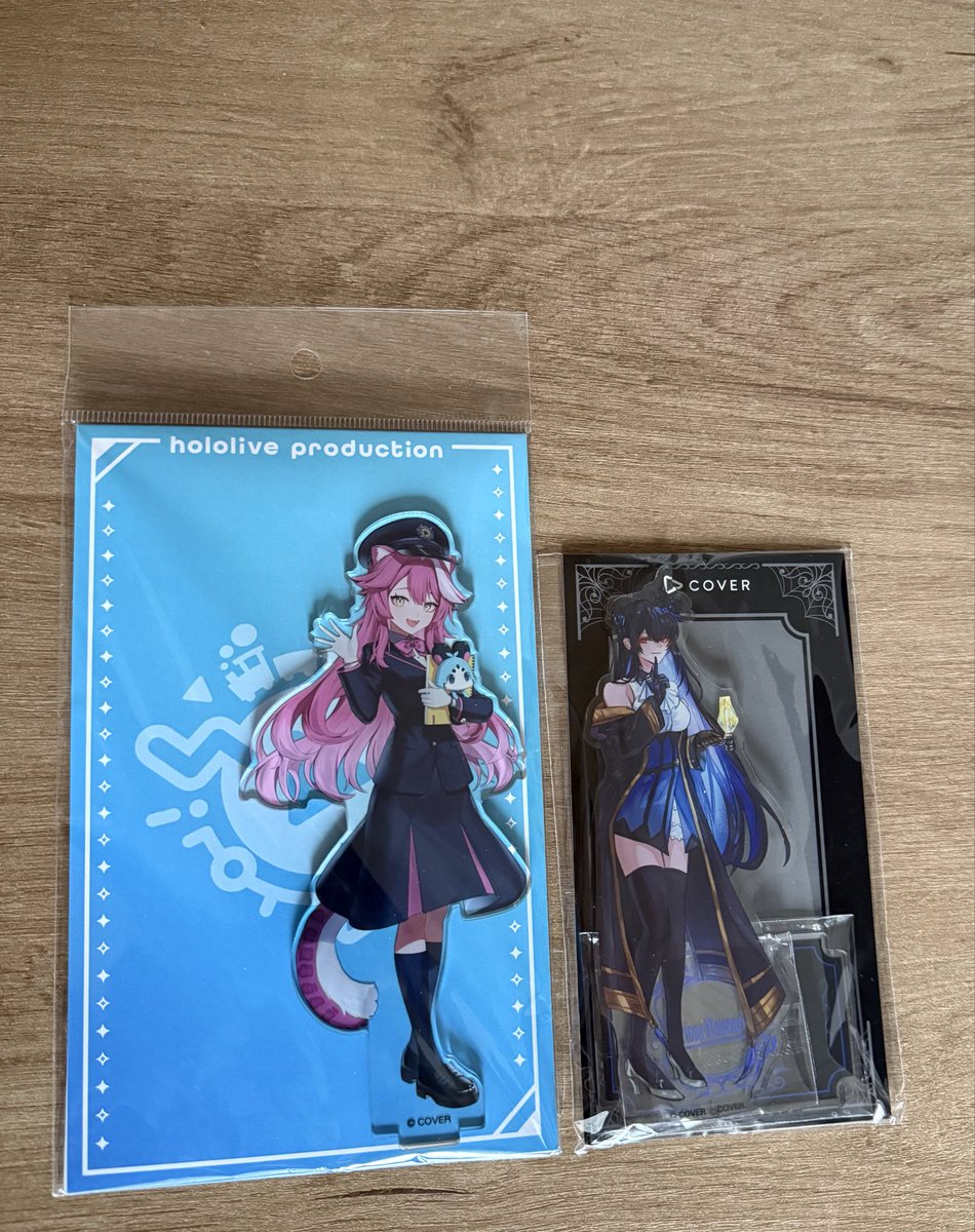 AdaptableJ42's tweet photo. Landed in Tokyo and immediately went to the Hololive store to pick up Rao’s standee (and a Nerissa halloween standee as well). Seeing the artwork she drew on the wall was also very cool! #CiaoRaora #RaoraPanthera https://t.co/fgcCr0rPop