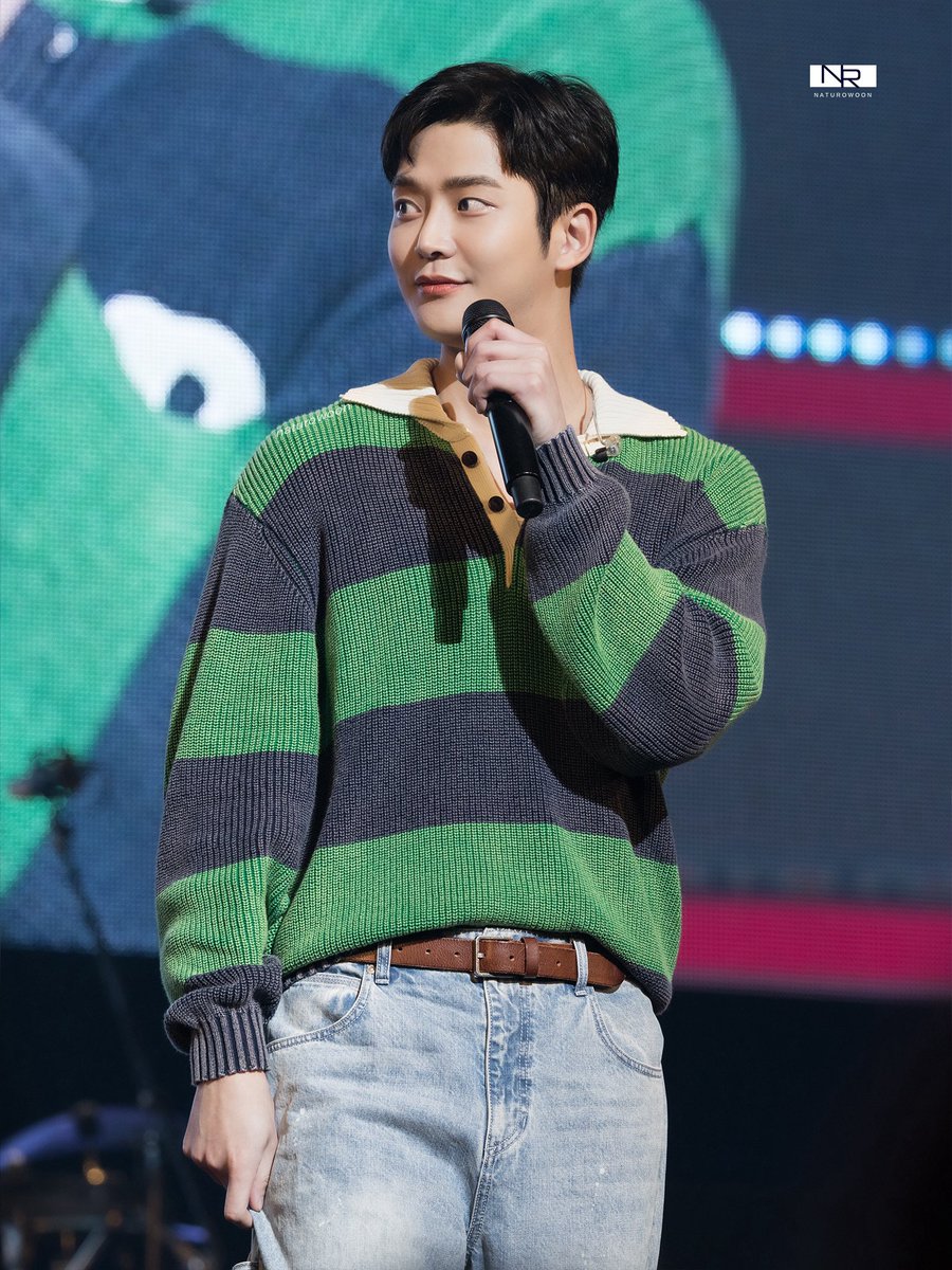 naturowoon's tweet photo. 20251007
ROWOON 2025 SPECIAL FANMEETING IN JAPAN - Extraordinary Day -
낮공연

오른손이 귀여워🥳

#로운 #김로운 #김석우 #ROWOON #ロウン https://t.co/gZImb2le85
