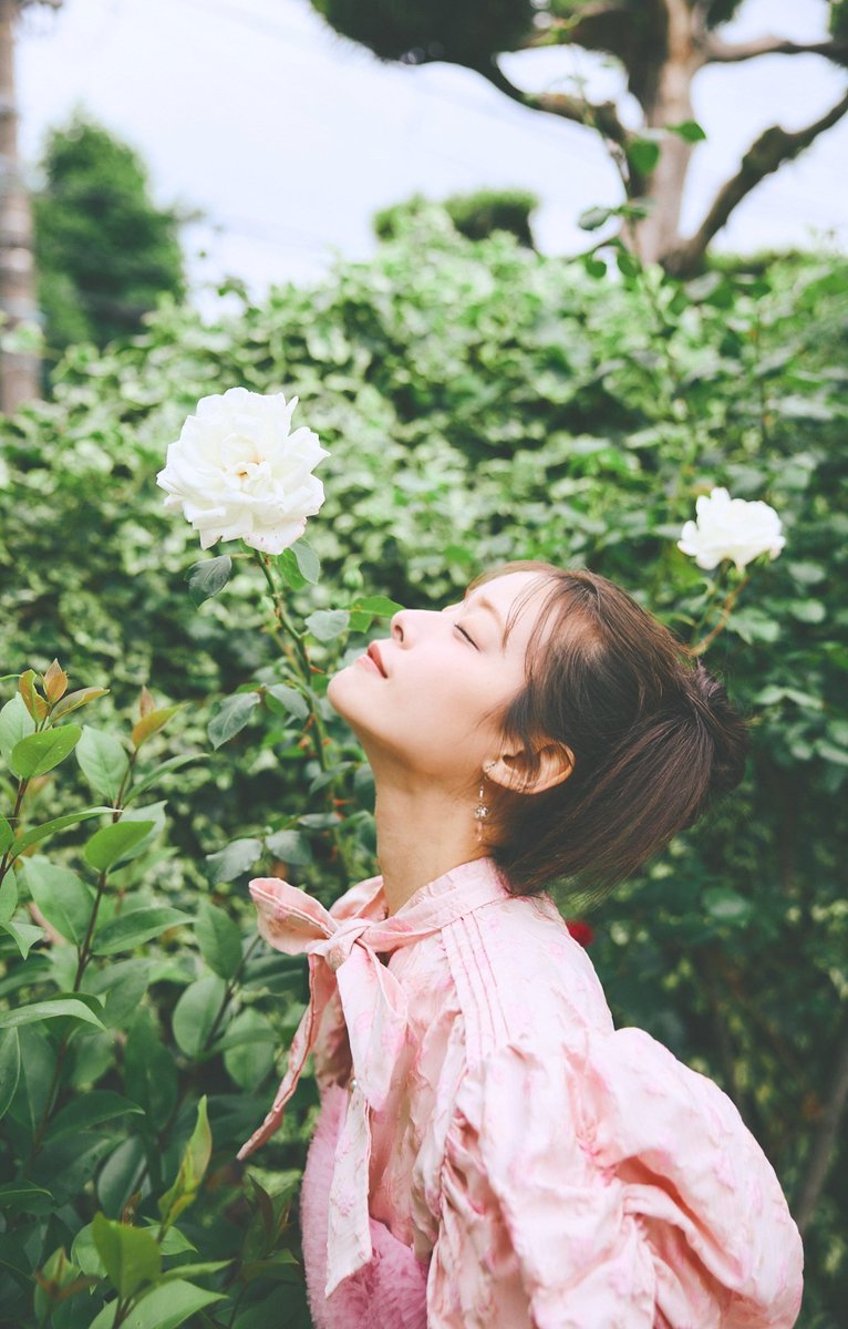 #イベント情報

10/13(月.祝) 80名 サイン会 (秋葉原)
av-event.jp/event/36630/

10/18(土) 和装👘撮影会  in日本家屋🌸
t.livepocket.jp/e/yugnana7

10/19(日) ななトビ Blu-ray 発売イベント
studio.pigoo.jp/schedules/rese…

10/25(土) サイン会＆即売会 (名古屋) 
av-event.jp/event/36957/

11/3(月.祝)