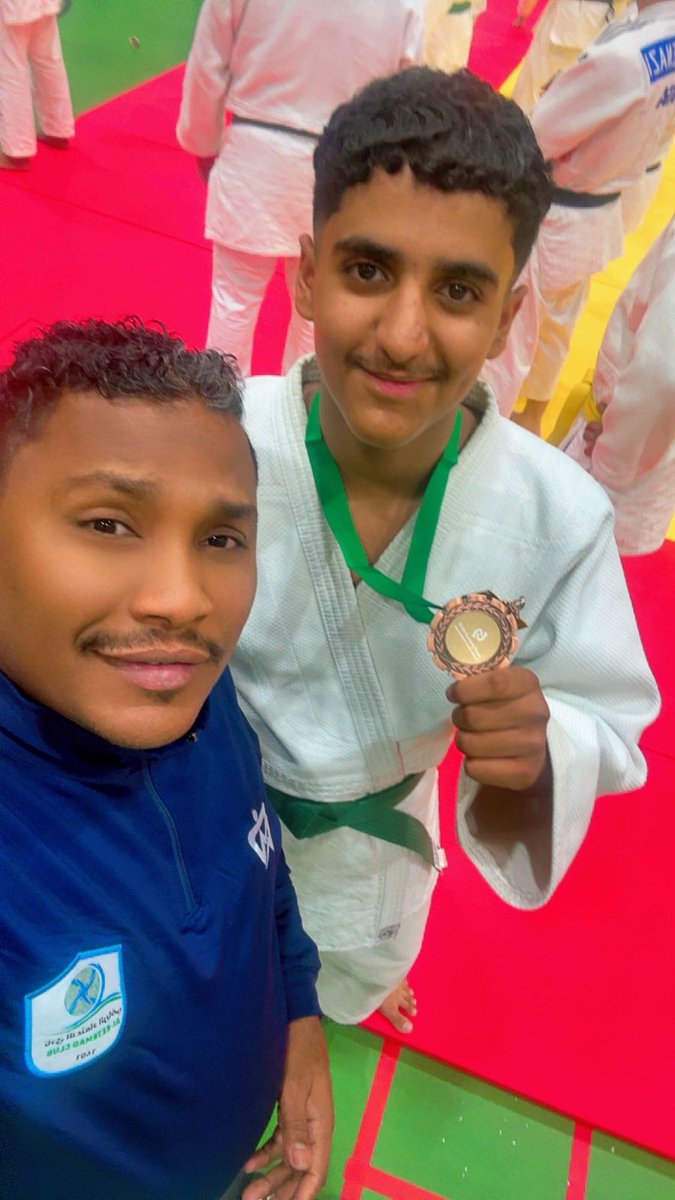 🥋| اللاعب عبدالله غصين القحطاني يحقق المركز الثالث 🥉 في وزن -73 ناشئين ضمن بطولة منطقة الرياض والقصيم المؤهلة لنهائيات المملكة للجودو 👏
ألف مبروك عبدالله، وعقبال المراكز الأولى بإذن الله 💪