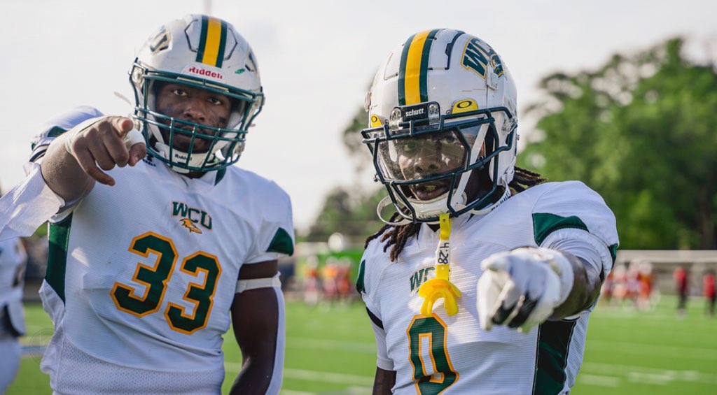 jacobipatterso7's tweet image. #AGTG After a great conversation with @Ramirezedward58 I am Beyond Blessed to receive my fourth offer from @WestgateUfb
All Glory to God!
Thank you @Ramirezedward58
@waller_26 @CoachRyanBacak 
@AHSDawgFootball