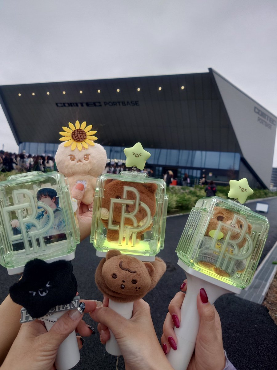 moonu_umoon's tweet photo. 素敵な天使達に救われて
無事推しのソロを祝えた🥹

ヘチも仲間も
人生の宝物だ🫶みんなありがと

BIG LOVE❣️ https://t.co/YDpBO6HQ6g