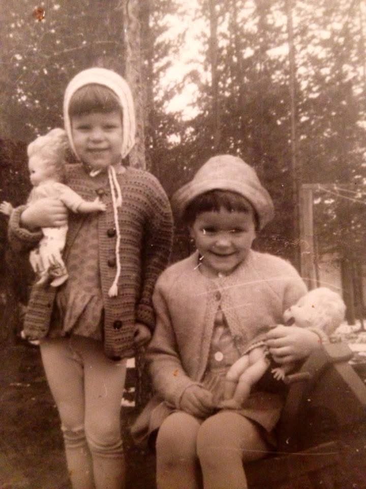 arja_herva's tweet photo. Mitäs me tytöt? Hyvää tyttöjenpäivää! 👊🏻🤪 https://t.co/pkmMILMDIj