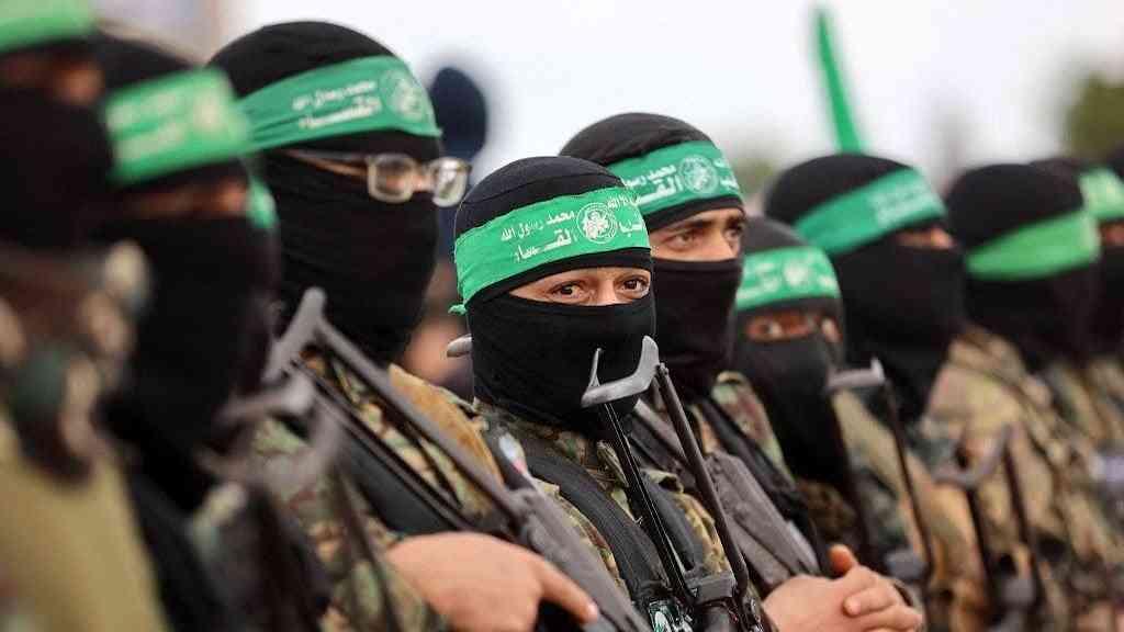 MarioNawfal's tweet image. 🇺🇸 🇵🇸HAMAS: TRUMP’S DISARMAMENT PLAN IS OUT OF QUESTION

A Hamas official told AFP that giving up weapons is “out of the question and not negotiable,” rejecting a key part of Trump’s Gaza peace plan.

The U.S. proposal offers amnesty to members who disarm and promises they can…