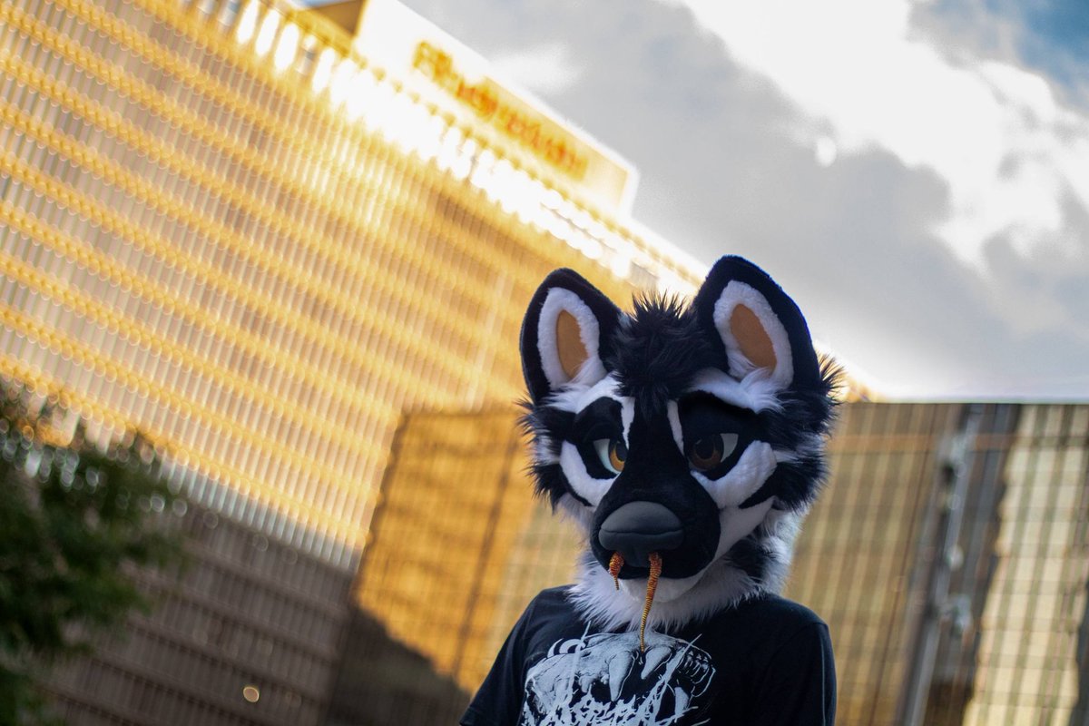 Get this dude a tissue 💀

📸: <a href="/AquaTheWusky/">💚-Aqua-💚</a>
🪡: <a href="/MoonfullSuits/">MoonFull Creations</a>