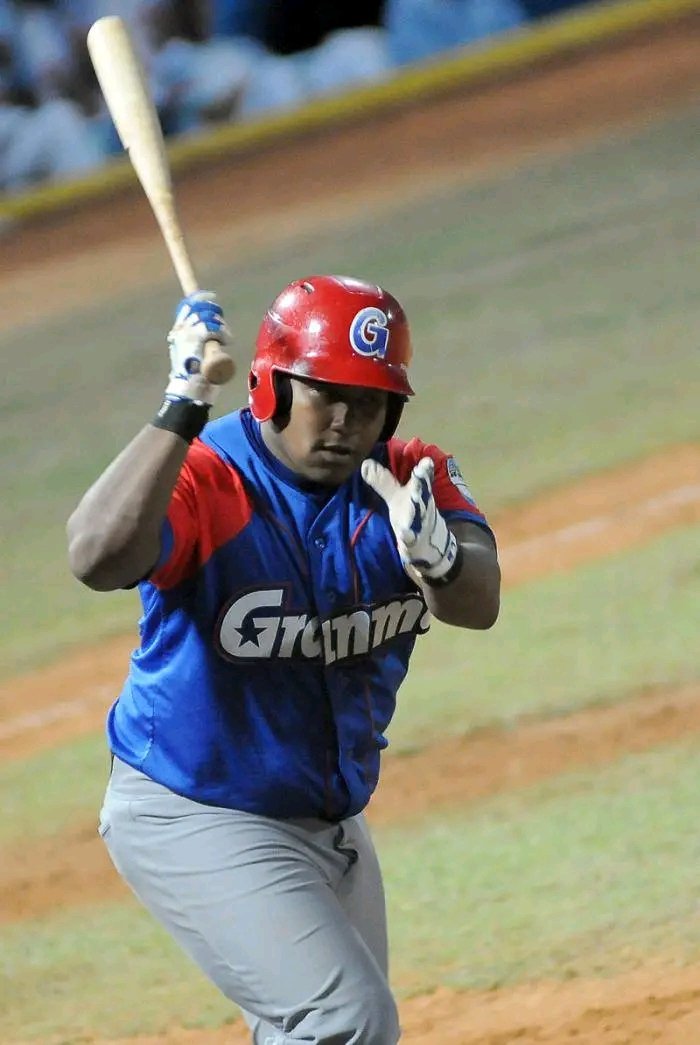 DeporteBA78388's tweet photo. #BéisbolCubano🇨🇺🇨🇺⚾⚾
👉Alfredo Despaigne Rodríguez, uno de los más grandes sluggers que han pasado por las Series Nacionales. A lo largo de su carrera se ha ganado el sobrenombre de "El Caballo de los Caballos".
#Orgullogranmense
@InderCuba @InesMChapman @YanetsyTerry https://t.co/PzRkcRSBpt