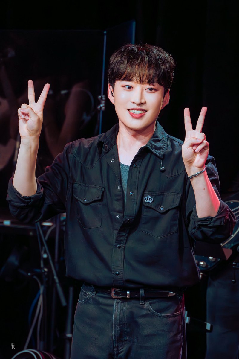 saturaall's tweet photo. 250727 이승현 콘서트 We will SHank you

#이동연 배우님

제가 전교회장이 된다면 햄부기를 돌리겠습니다 https://t.co/D4cOTQe9nO