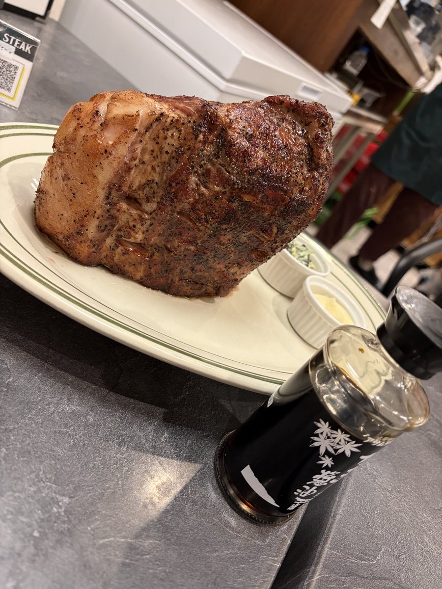 mpd__psycho's tweet photo. 肉の塊‼️
やばぁー（笑）

エベレスト🏔️1.5キロ‼️

すんげっ https://t.co/2bI8XFqUL4