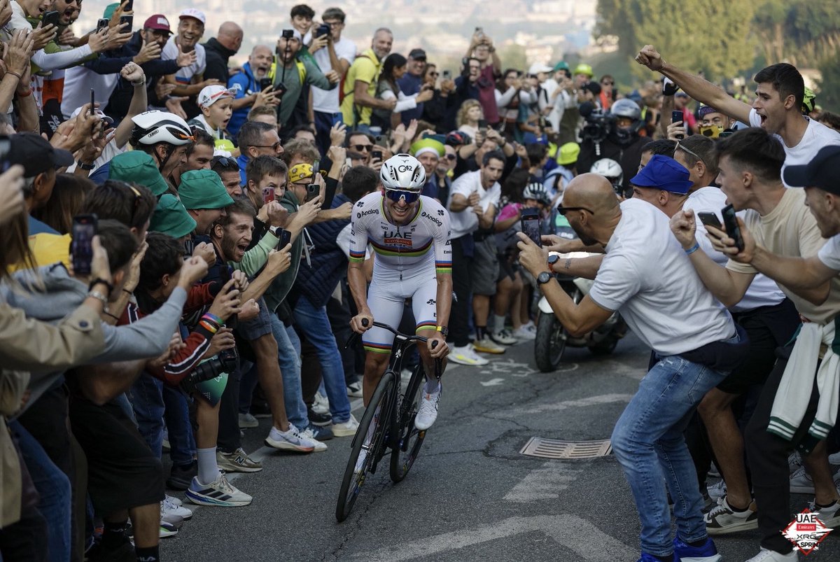 GOOSEBUMPS 😁 #ILombardia

Congratulations, <a href="/TamauPogi/">Tadej Pogačar</a>. Another masterpiece on the roads of Lombardy 🔥 #WeAreUAE