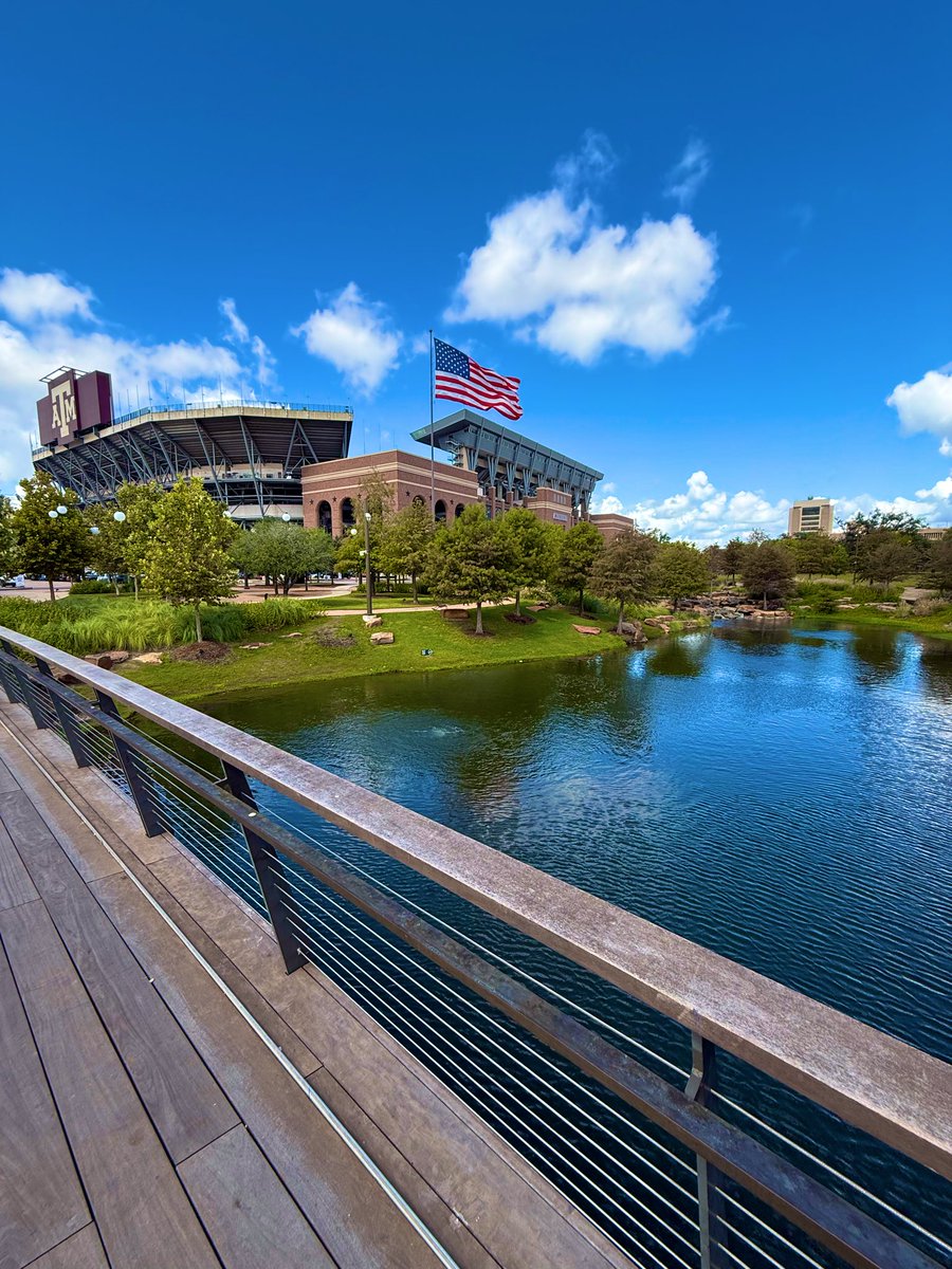 Harley_reed1's tweet photo. It’s game day in Aggieland! https://t.co/pMjCjjEkZF