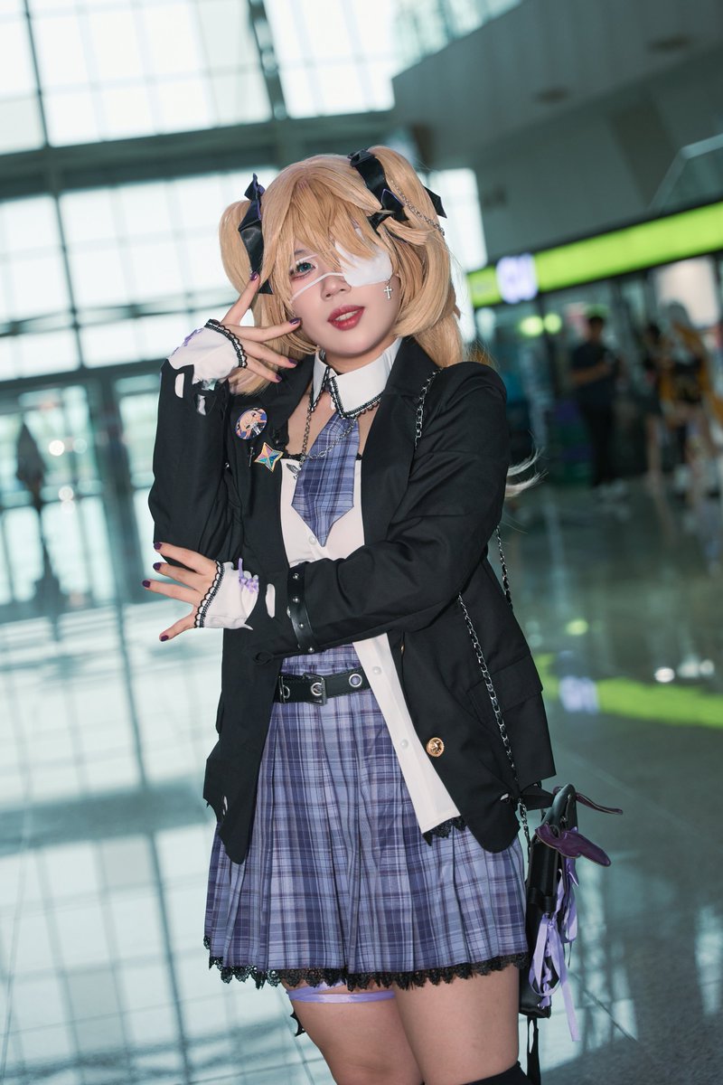 tkfrn12's tweet photo. m:  @Nightray_202

#Fischl #フィッシュル
#コスプレ #cos https://t.co/LljsXFTRqR