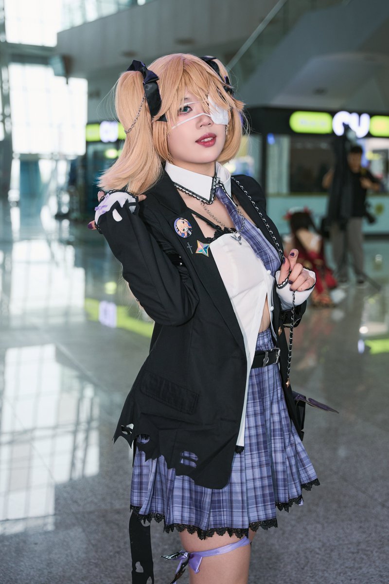 tkfrn12's tweet photo. m:  @Nightray_202

#Fischl #フィッシュル
#コスプレ #cos https://t.co/LljsXFTRqR