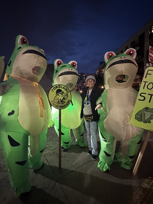 I'm not sure how many frogs it would take to justify Trump sending federal troops into Portland, but this isn't it.

The frog threshold has not been met.