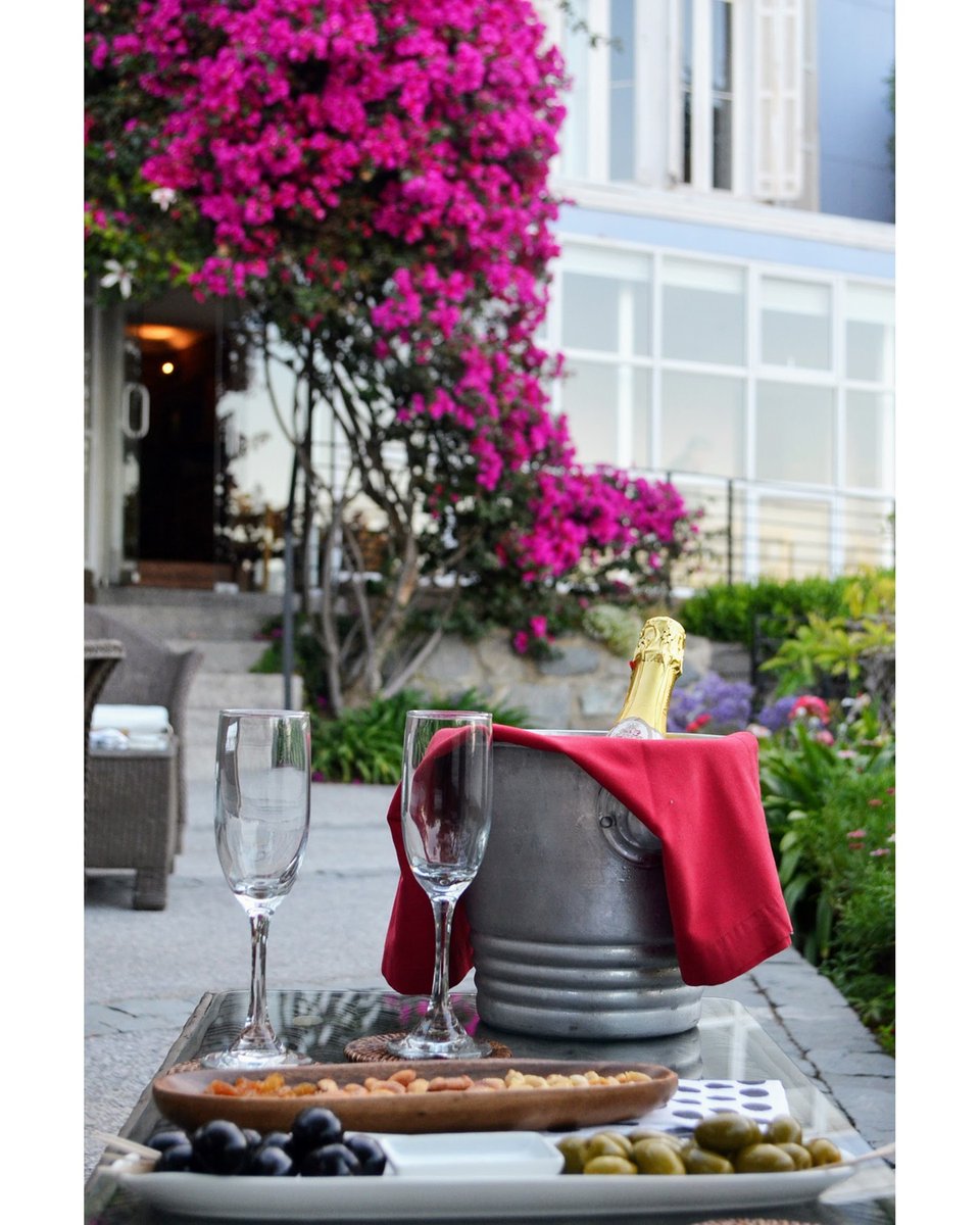 Zerohotel's tweet image. Need a scenic spot for your evening unwind? 🍹 Zerohotel&apos;s terrace has breathtaking views and the perfect ambiance. Come relax with us! #Zerohotel #PanoramicViews